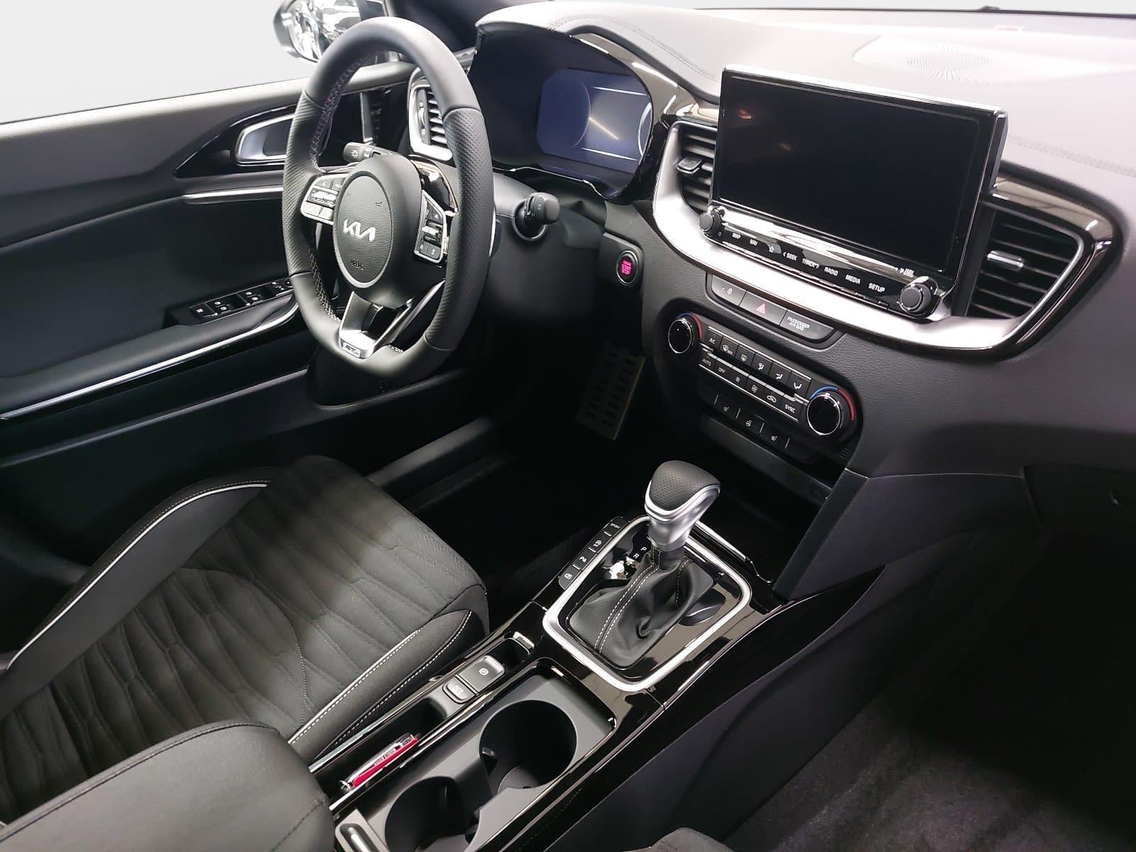 Kia CEED SW 1.5 T-GDI DCT7 GT-LINE TECHNOLOGIE PERFO