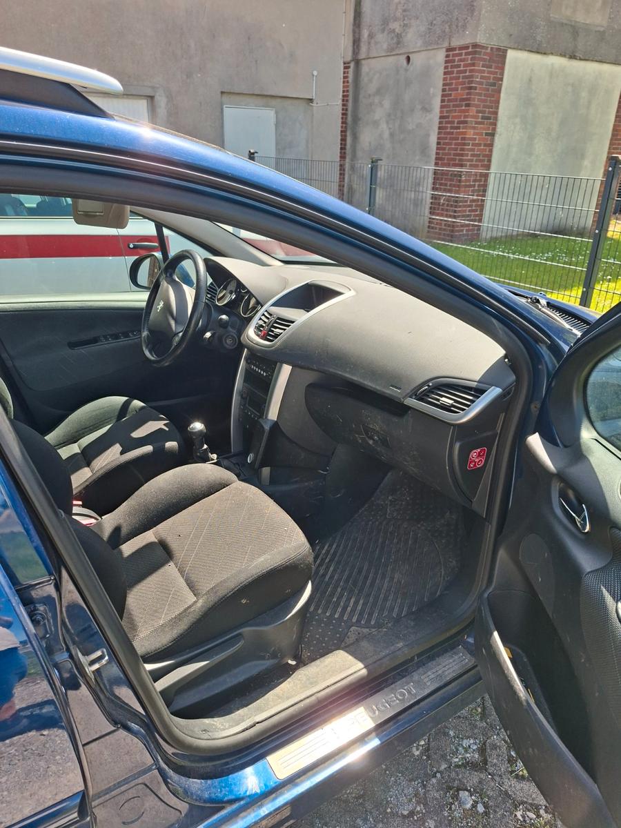 Peugeot 207 2007 — photo 10