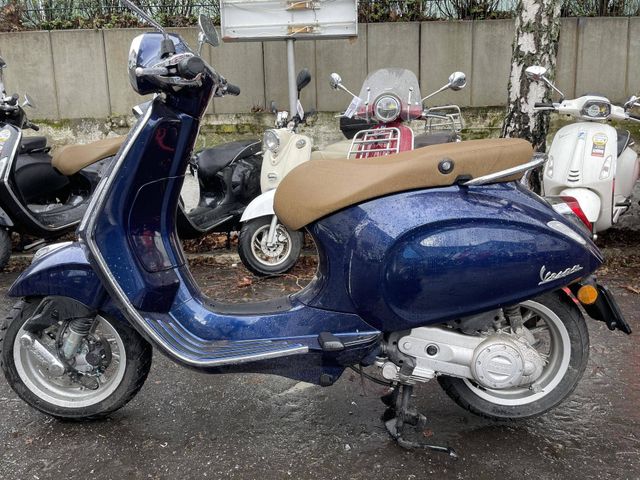 Vespa Primavera 50 fahren Sprit sparen