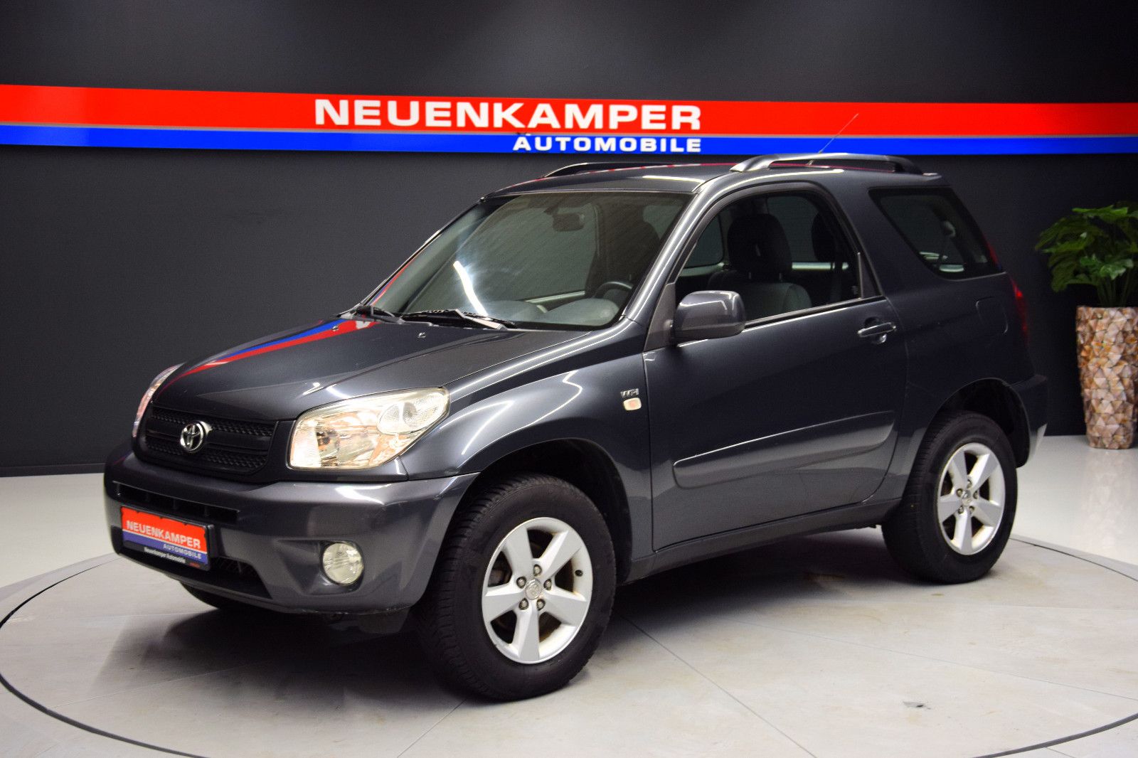 Fahrzeugabbildung Toyota RAV4 1.8 Edition Klimaanlage           *1. HAND*