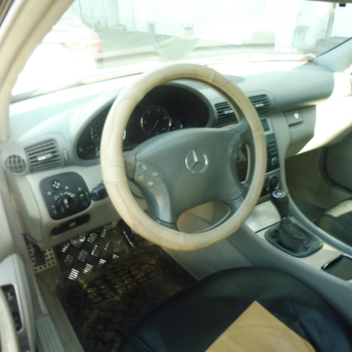 Mercedes-Benz C200 2007 — photo 12