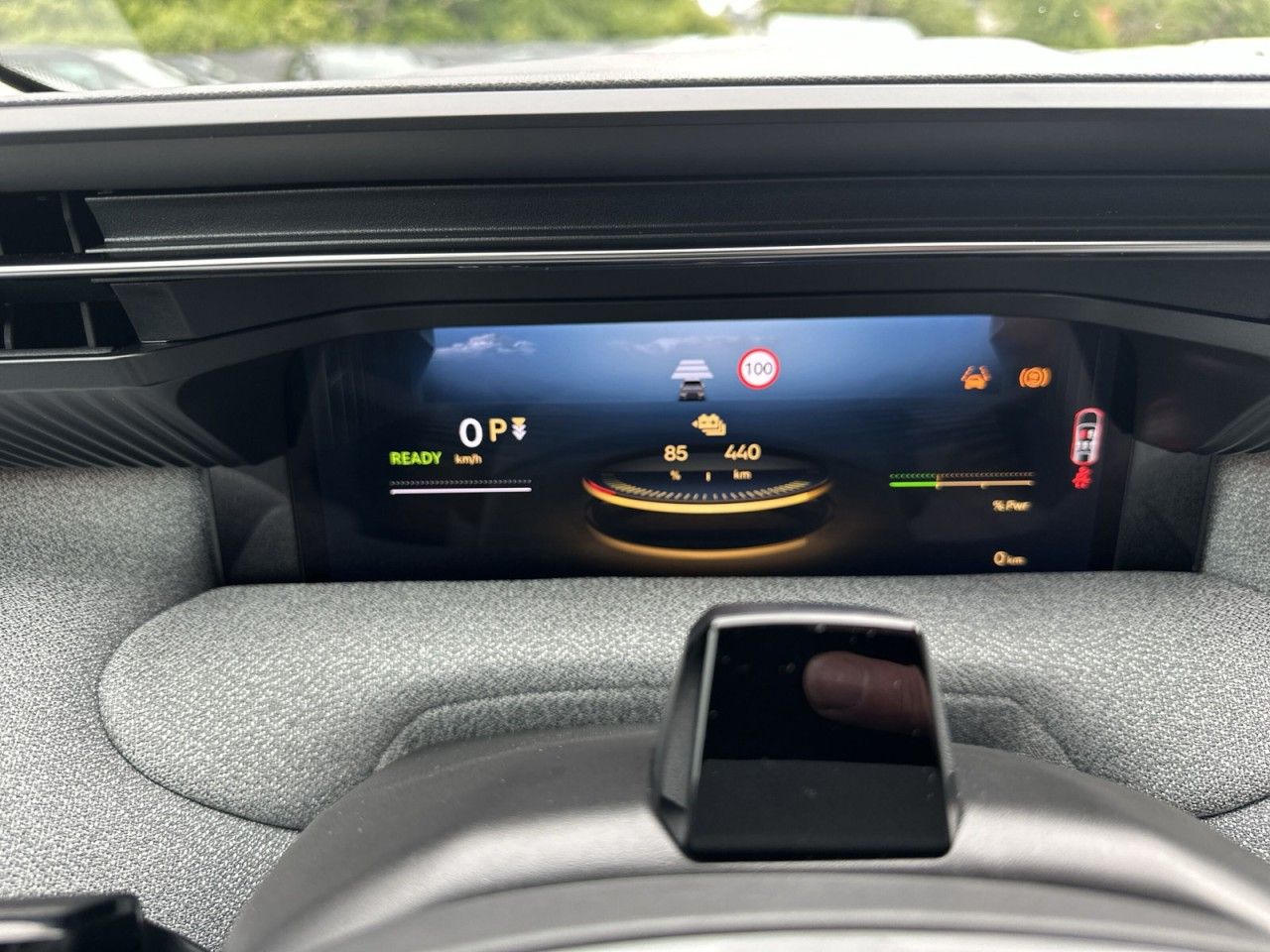 Fahrzeugabbildung Citroën C5 Aircross Elektro 210 Komfort-Range Team D - mit KI generiert/bearbeitet
