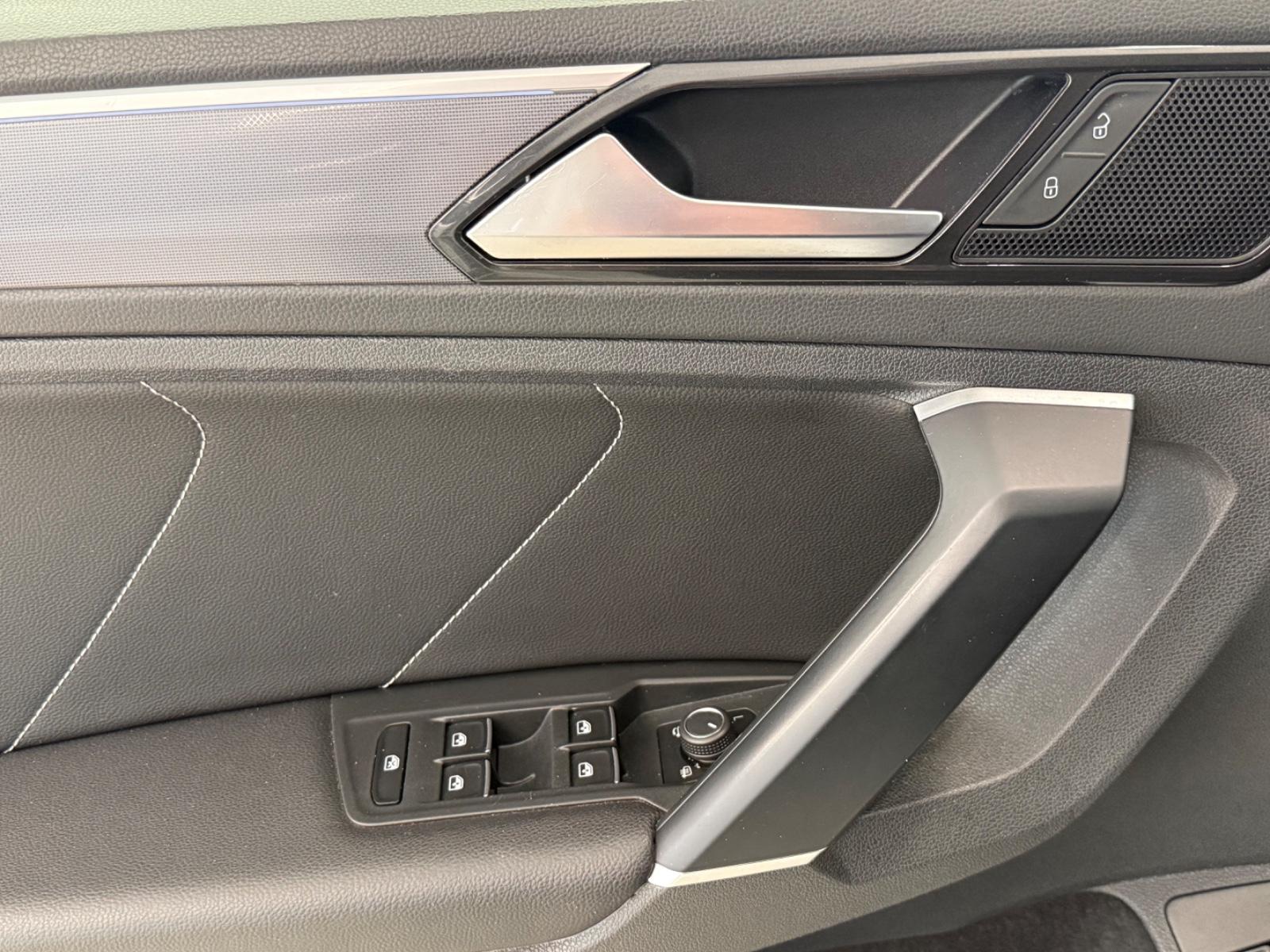 Volkswagen Tiguan Highline 2X R-LINE 4Motion 1HAND