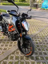KTM Duke 125  - KTM 125