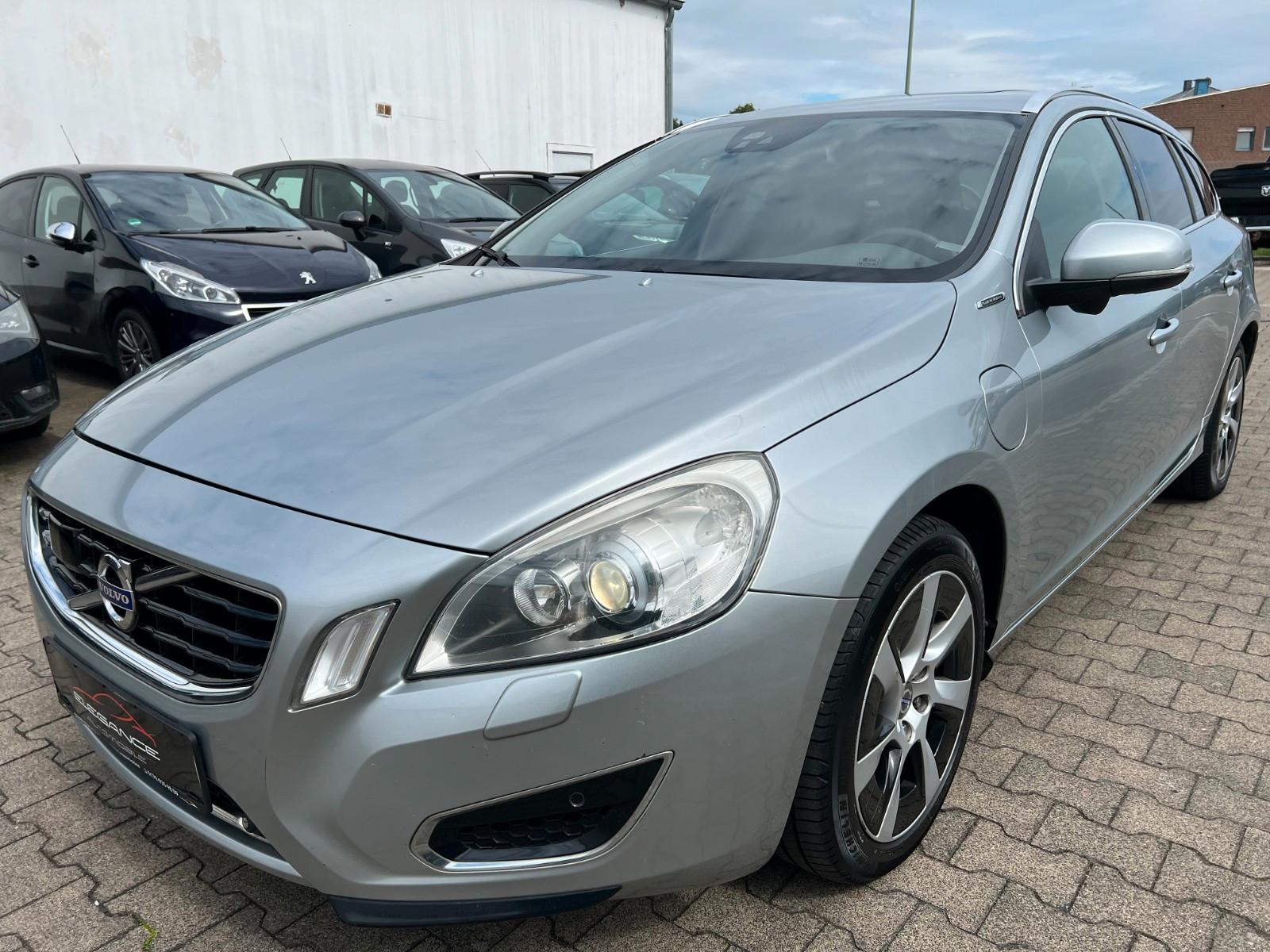 Volvo V60 D6 AWD Plug-in-Hybrid SEHR SAUBER