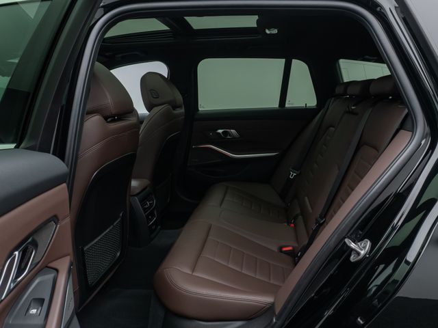 Foto Nummer 26: BMW 330e