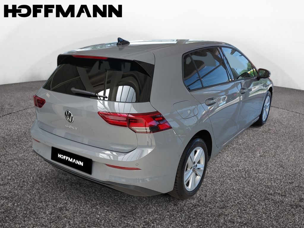 Fahrzeugabbildung Volkswagen Golf 1.5 TSI Life ACC Business Premium Paket