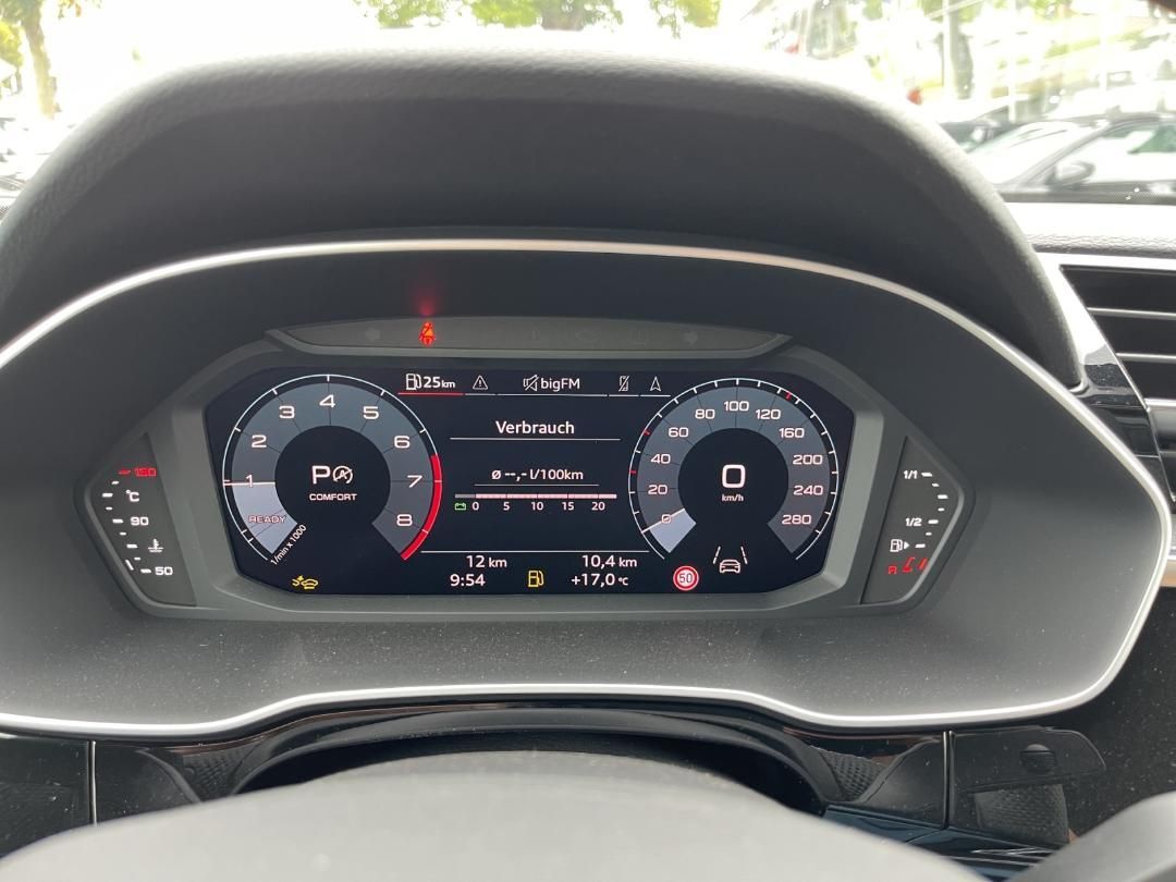 Fahrzeugabbildung Audi Q3 35 1.5 TFSI S-Line Kamera,LED,Navi,SHZ,ACC,LM