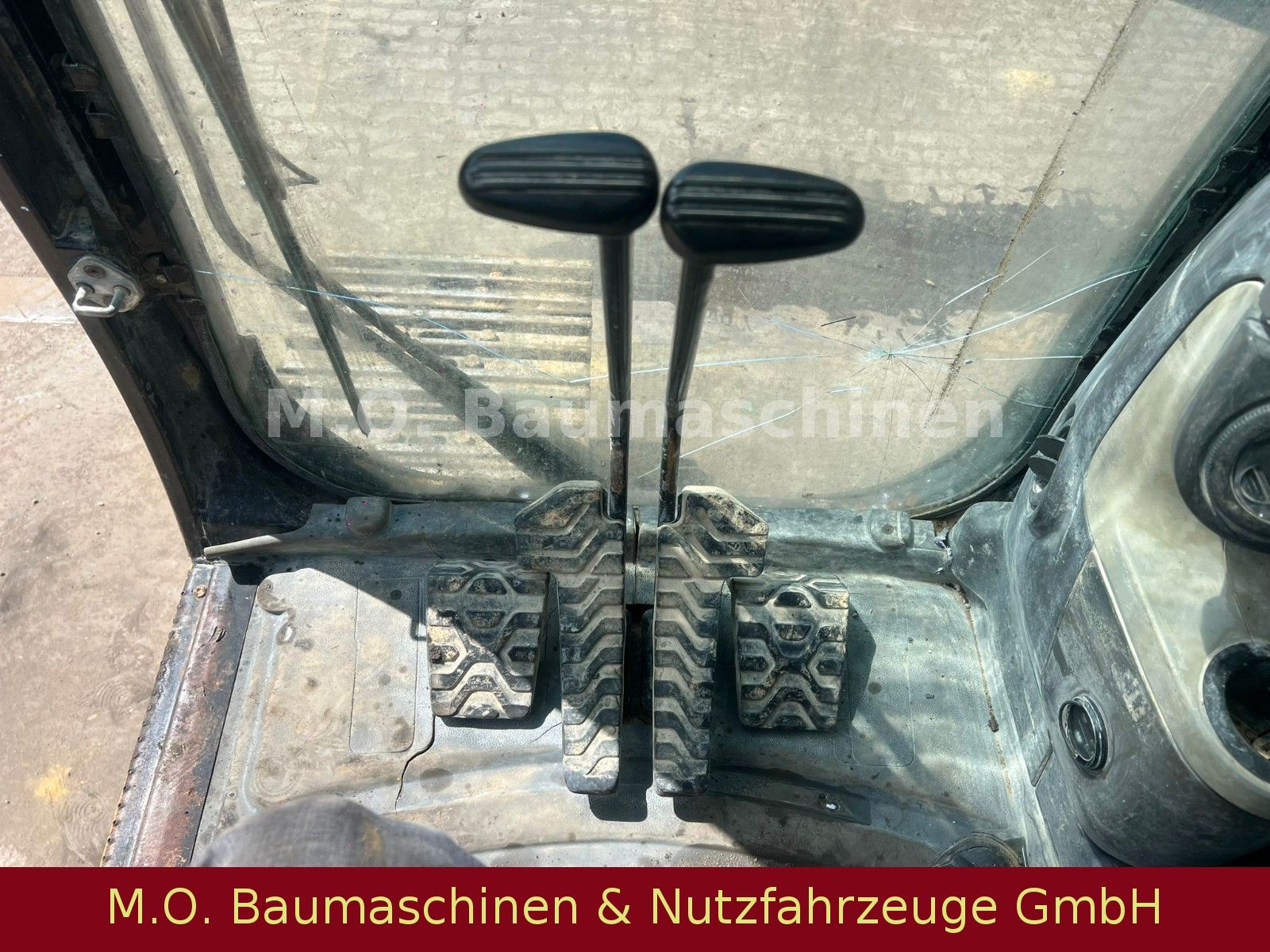 Fahrzeugabbildung CAT 325 D L / AC/ ZSA /