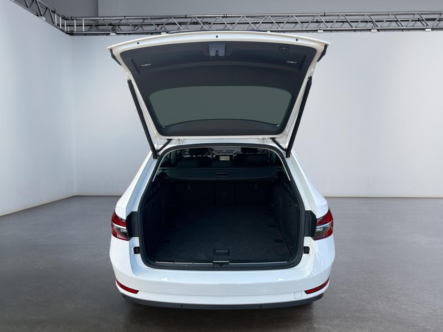 Skoda Superb Combi 1.5 TSI Style *LED*Virtual*ACC*AHK*, миниатюра 15