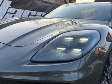 Porsche Panamera - 4