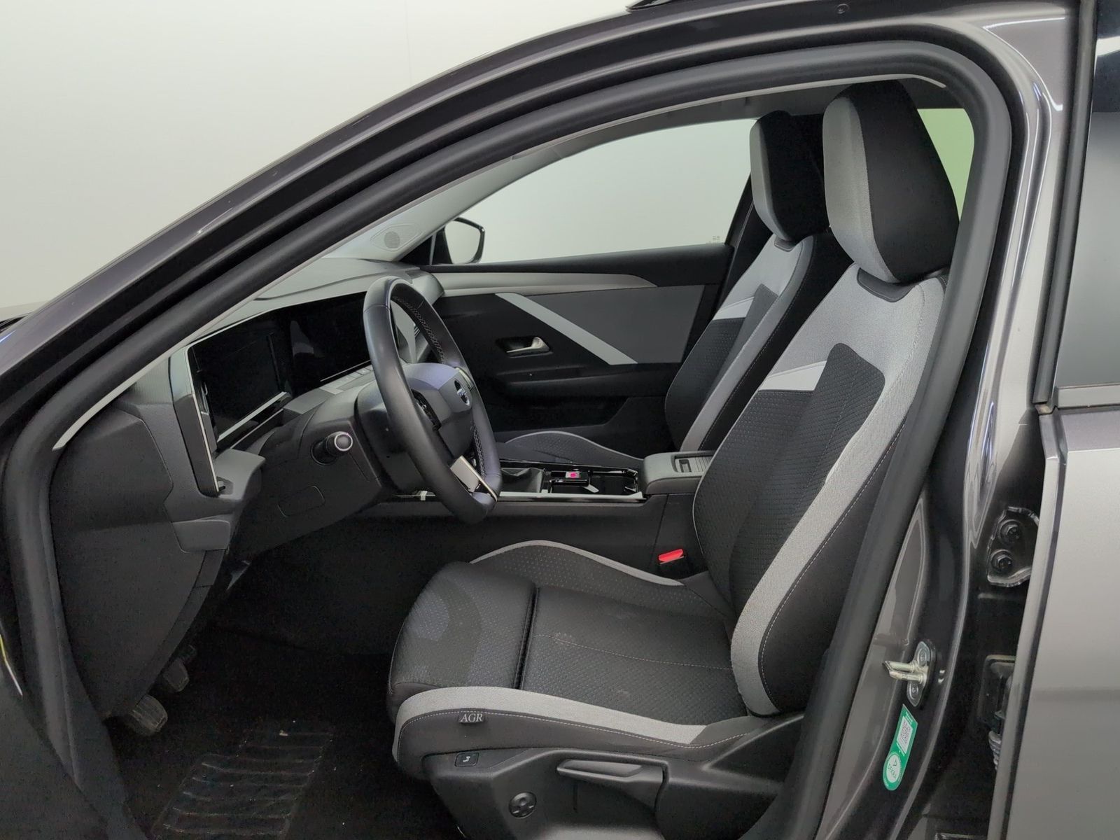 OPEL Astra Sports Tourer 1.2 Turbo Business Edition – Bild 8