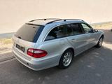 Mercedes-Benz E 220 CDI T-Modell Automatik Tüv 01/2028 Leder - gebrauchte Mercedes-Benz E 220 aus dem Jahr 2005