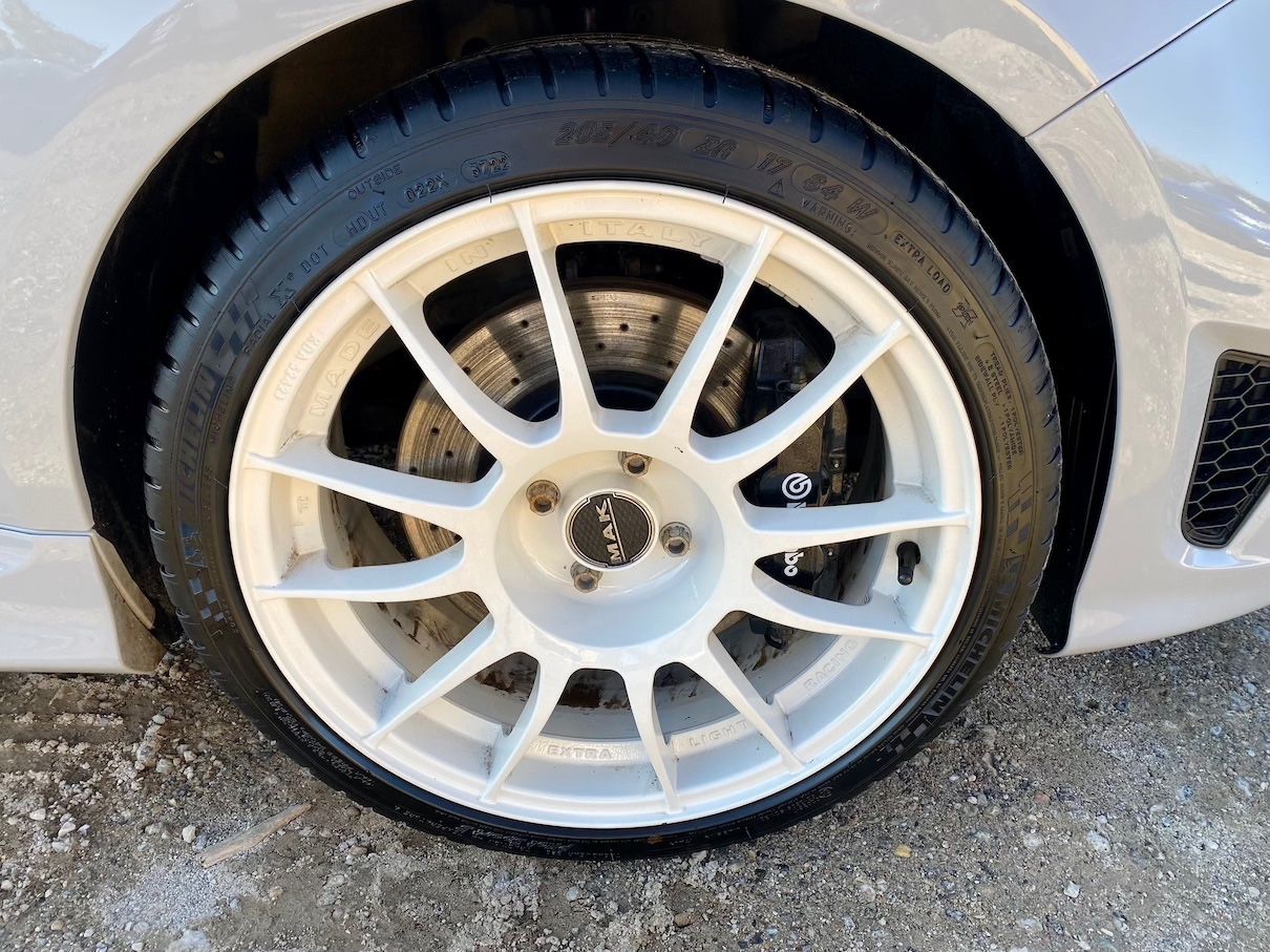 Fahrzeugabbildung Abarth 695 AAC NAVI BI-XENON BEATS MTA PAKET