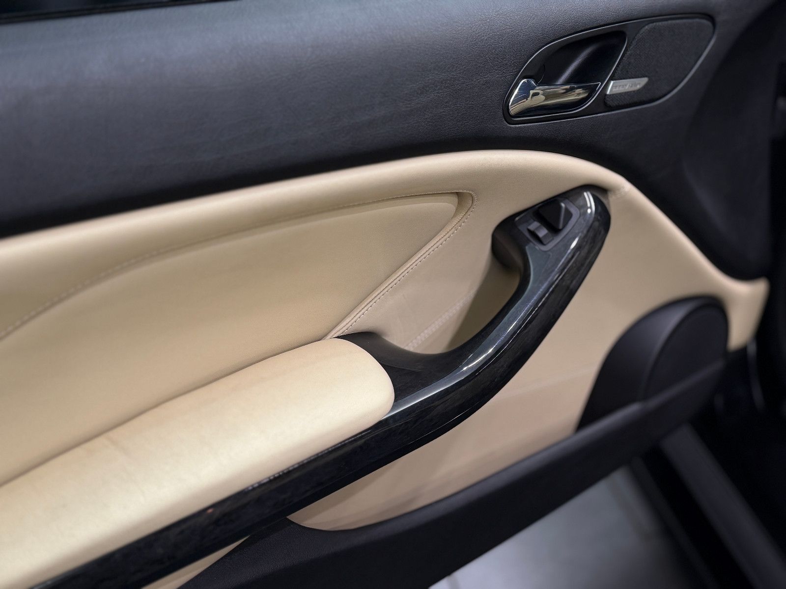 Fahrzeugabbildung BMW 330i Coupe Edition Sport |1.HAND|SMG|H/K|LEDER