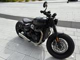 Triumph Bonneville Bobber Edition Custom Jekill & Hyde - TRIUMPH CUSTOM
