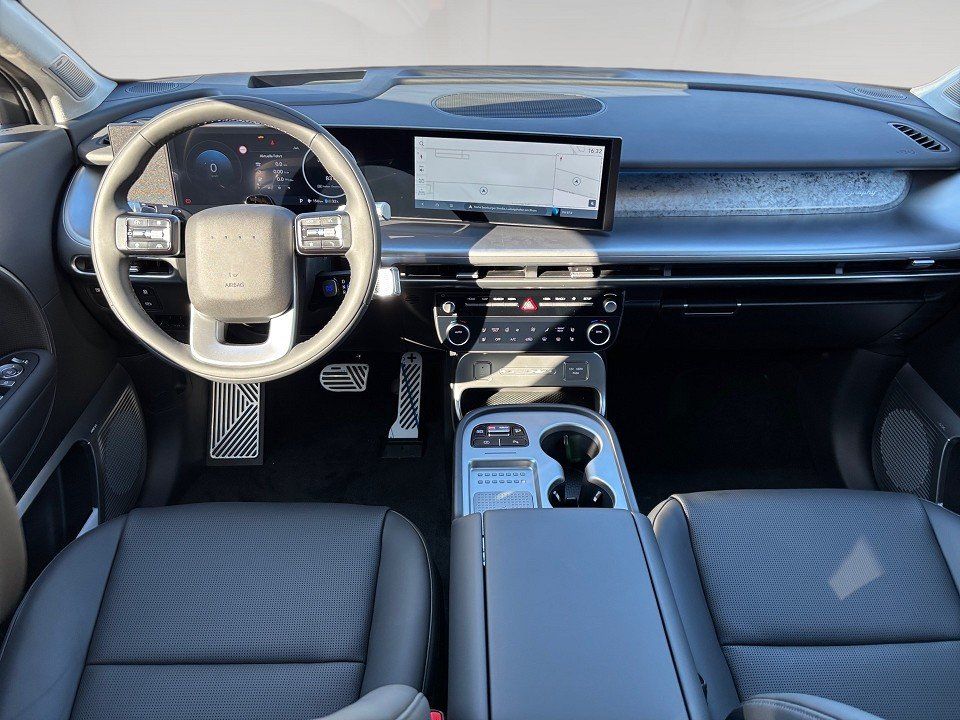 Fahrzeugabbildung Hyundai IONIQ 9 6-Sitzer 110kWh 307PS AWD UNIQ