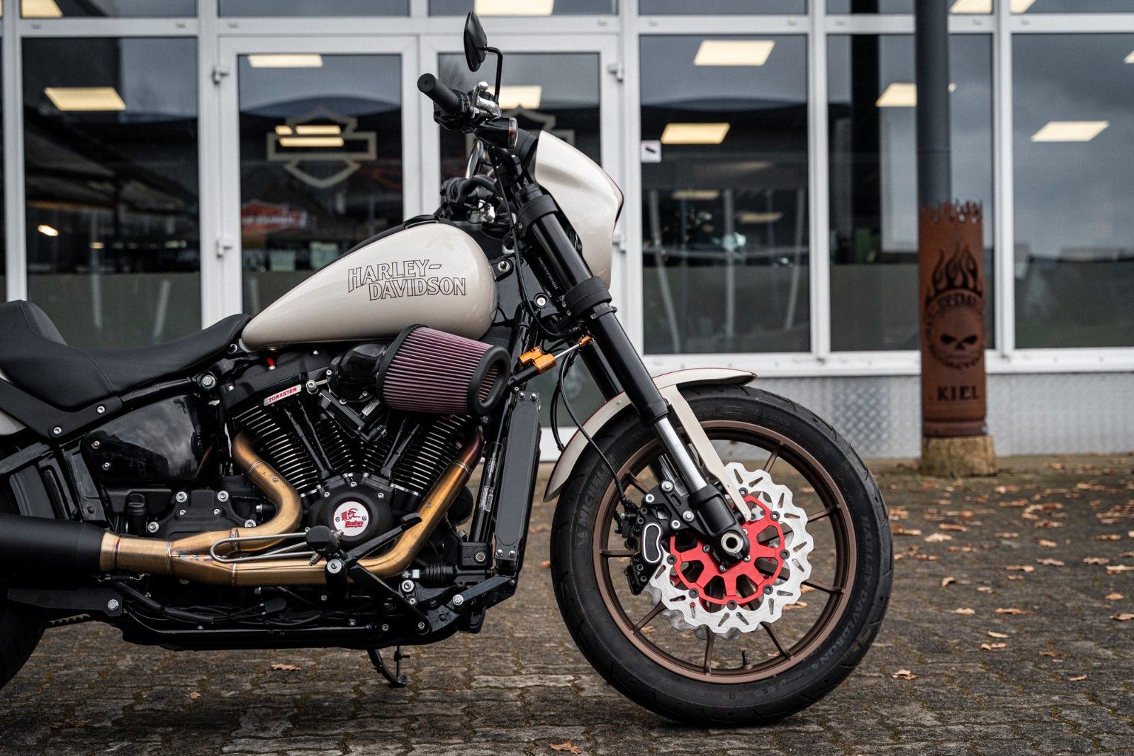 Fahrzeugabbildung Harley-Davidson TORXSTER FXLRS LOW RIDER S 148 CUI - JEKILL&HYDE