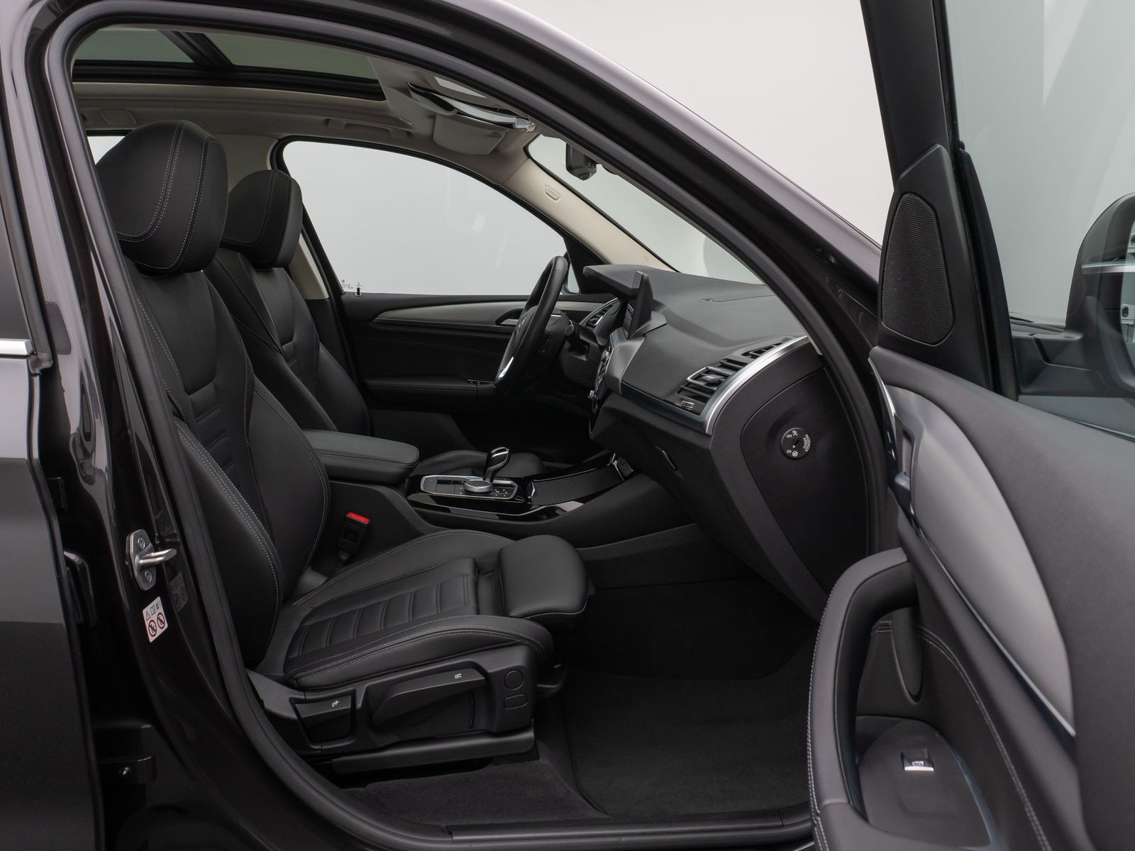 Fahrzeugabbildung BMW X3 xD20d Panorama Kamera DAB HiFi Komfort Alarm