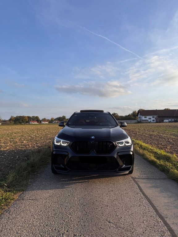 Image of BMW X6 M