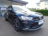 Volkswagen Tiguan Highline 4Motion LED NAVI PANO PDC ACC - Volkswagen Tiguan mit Benzin-Antrieb: Limousine