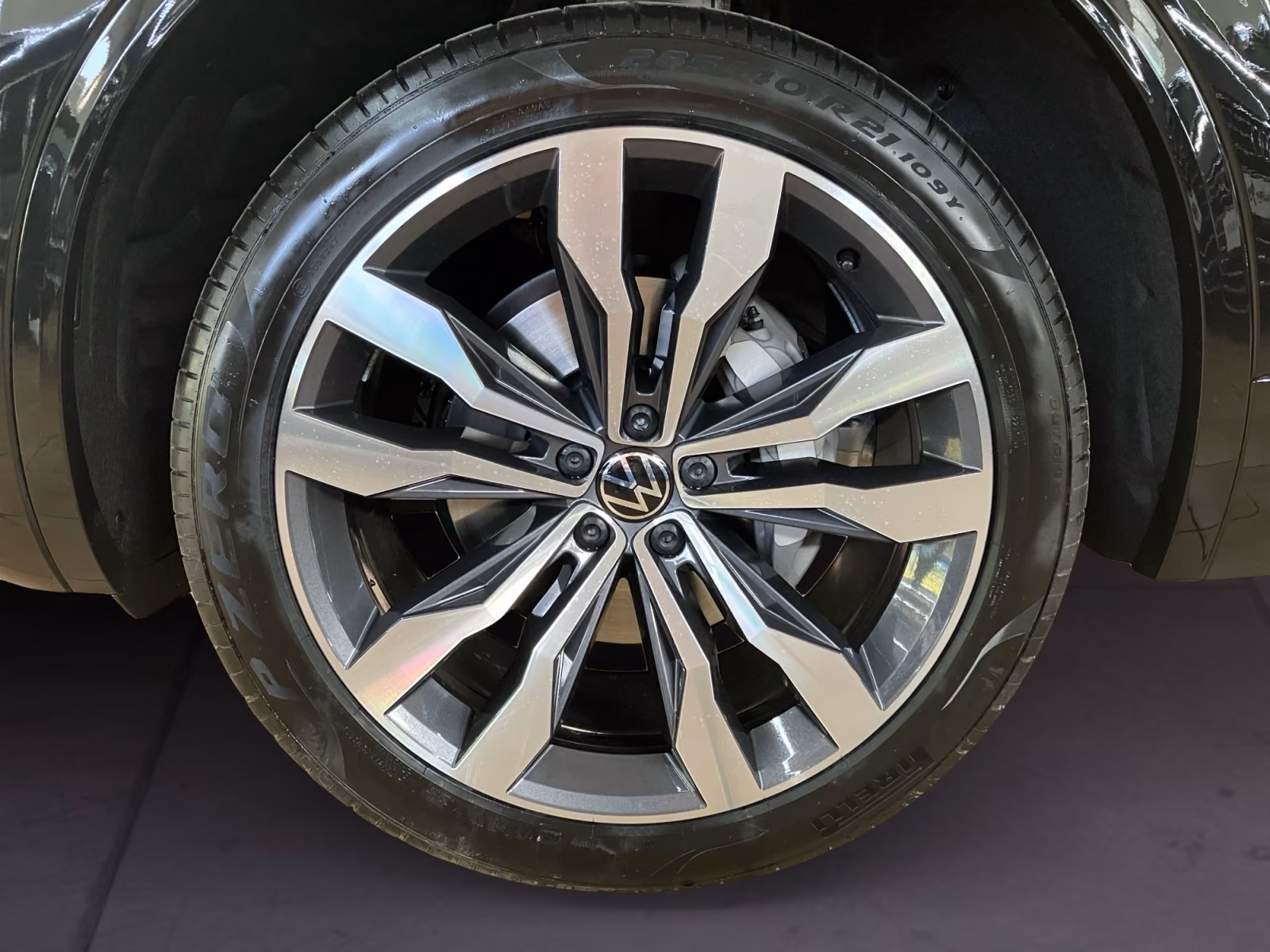 Volkswagen Touareg 3,0 TDI V6 4motion R-Line FINAL EDITION