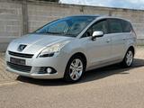 Peugeot 5008 2.0 HDI Premium *AHK*Panorama* - gebrauchte Peugeot 5008 aus dem Jahr 2010