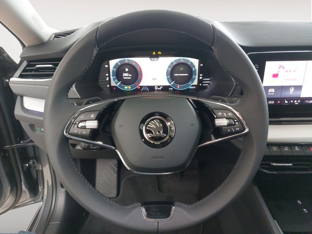 Fahrzeugabbildung SKODA Octavia Combi 2.0 TDI DSG Style AHZV Navi LED Ma