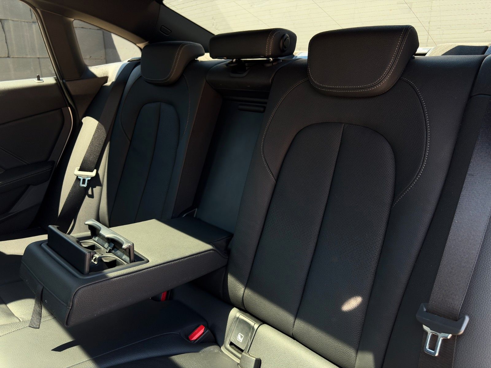 Fahrzeugabbildung BMW 218i Gran Coupe M Sport Shadow Pano HiFi KZG LHZ