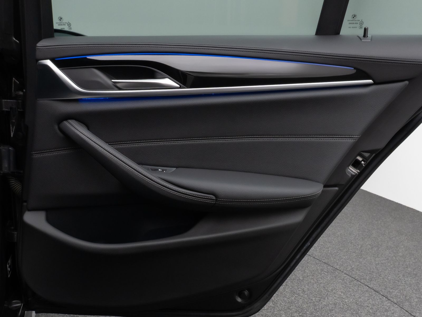 Fahrzeugabbildung BMW 520i M Sport Kamera DAB AHK Alarm Komfort 19Zoll