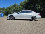 Mercedes-Benz E 350 4MATIC AVANTGARDE  - Mercedes-Benz E 350 mit Benzin-Antrieb: Limousine