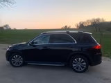 Mercedes-Benz GLE 300 d 4MATIC  - schwarze Mercedes-Benz GLE 300