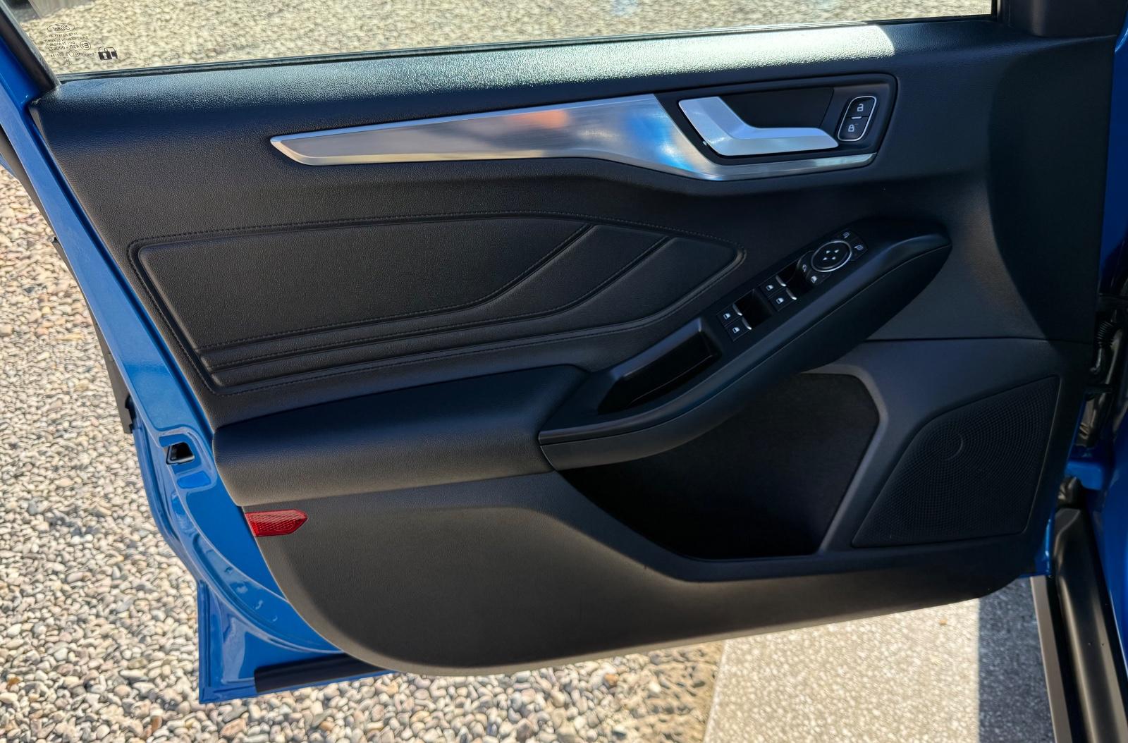Ford Focus Titanium Sportsitze Sport Lenkrad