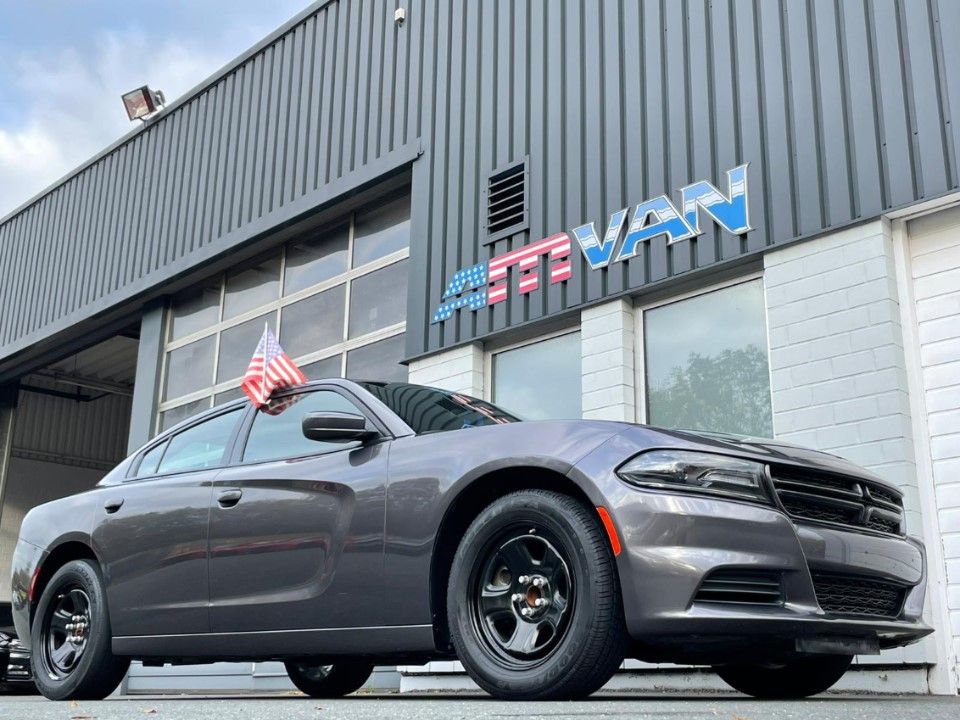 Fahrzeugabbildung Dodge Charger 5.7 HEMI V8 Zivil Police 81.000 KM