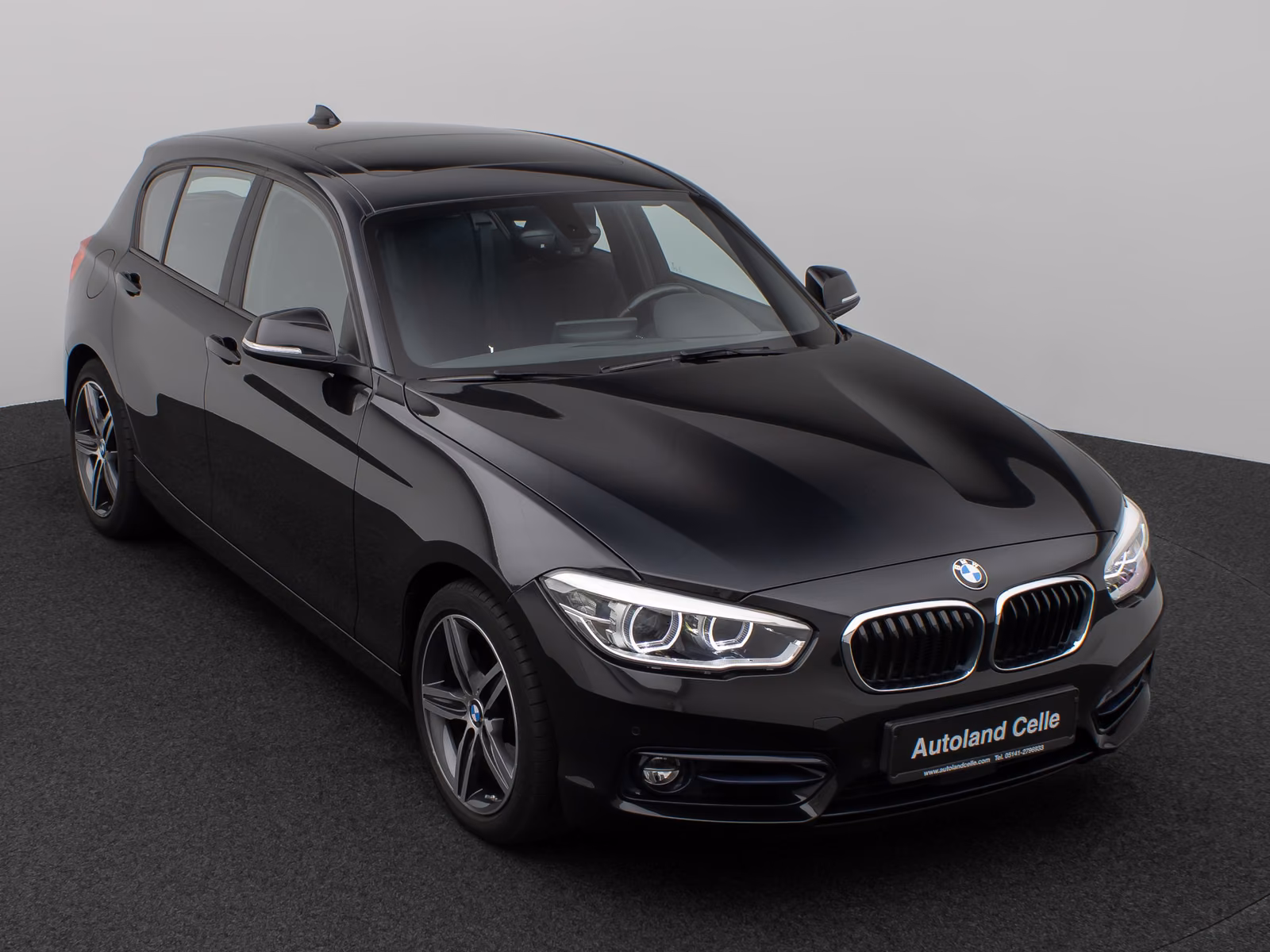 BMW 120d xD Sport Line Glasdach H/K PDC LED Komfort