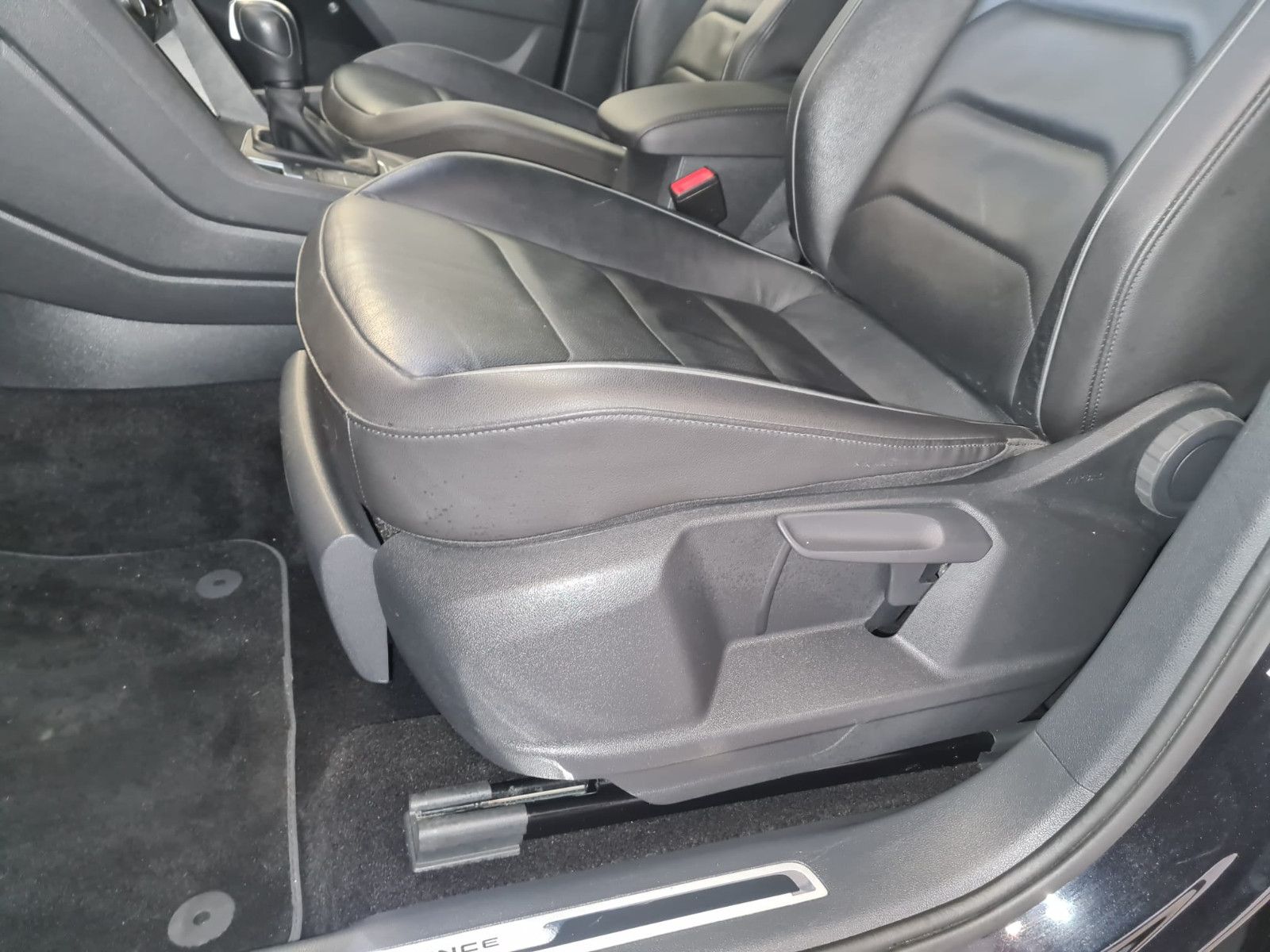 Fahrzeugabbildung SEAT Tarraco Xcellence 4Drive / LED / NAVI / GARANTIE