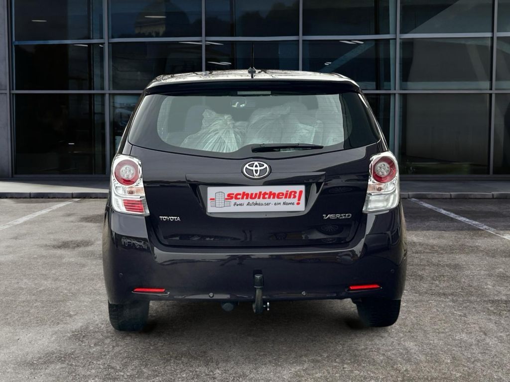 Fahrzeugabbildung Toyota Verso 1.8 Edition