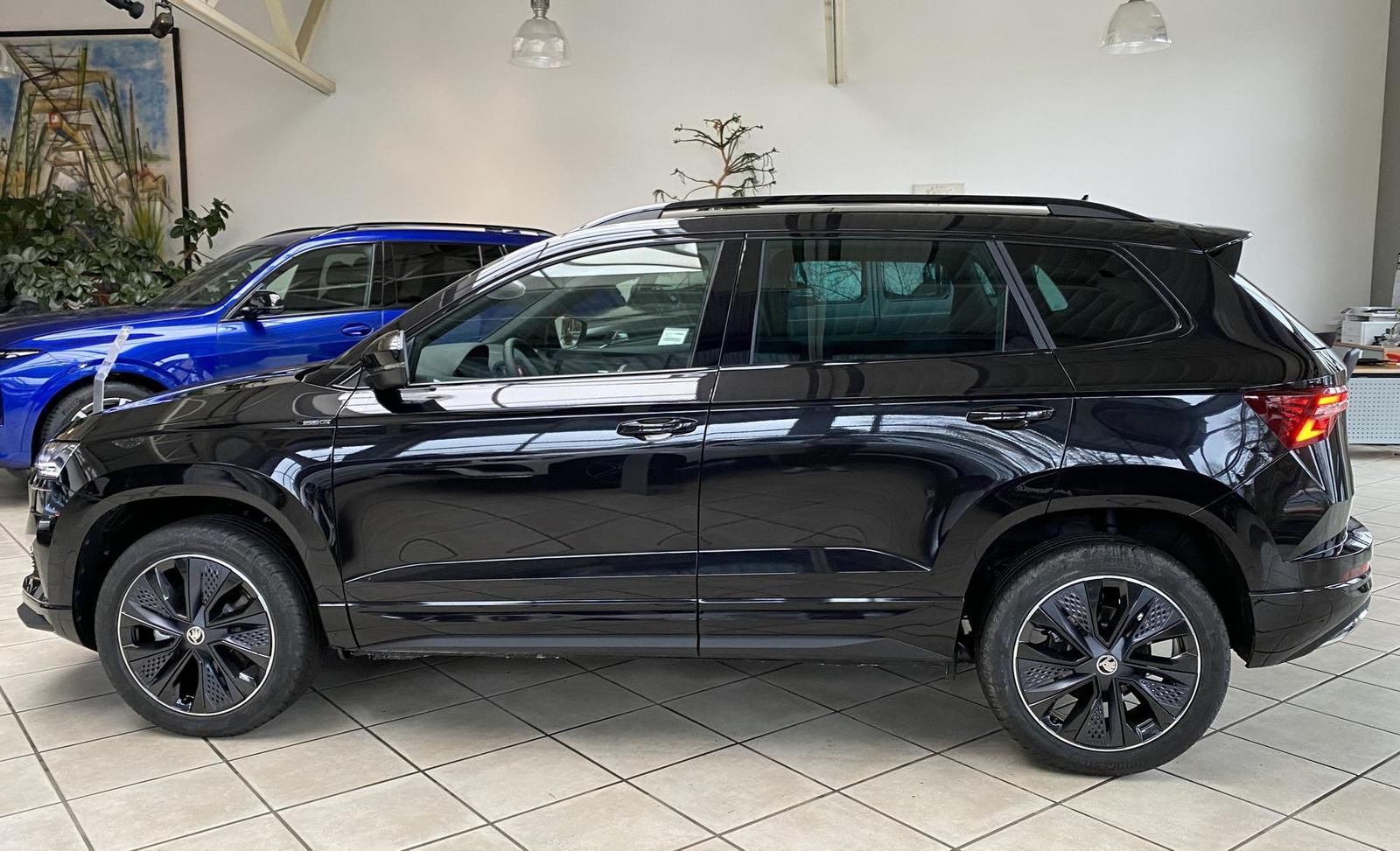 Skoda Karoq Sportline 1,5TSI DSG*AHK*NAVI*ACC*CARPLAY*