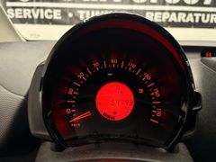 TOYOTA AYGO KLIMAAUTOM ISOFIX 8-FACH FENSTER EL. RADIO