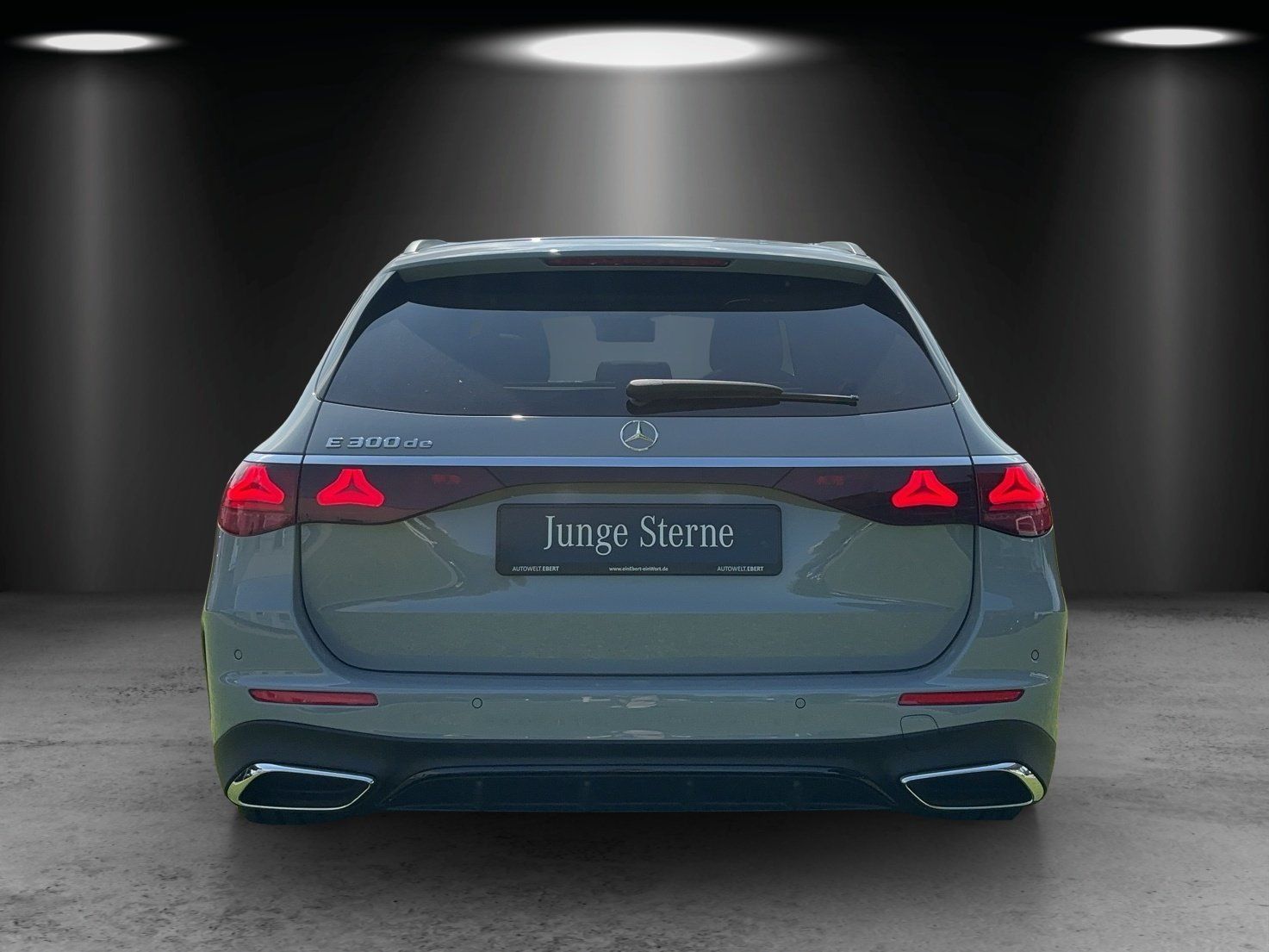 Fahrzeugabbildung Mercedes-Benz E300de T AMG Prem+ DISTRO Superscrn AIRMATIC AHK