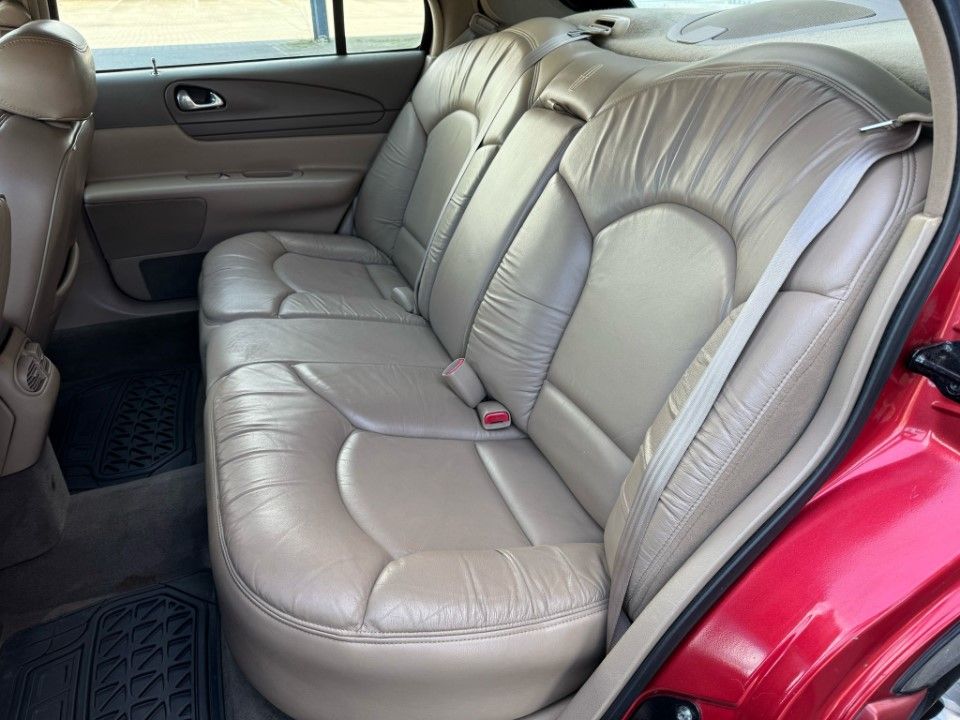 Fahrzeugabbildung Lincoln Continental Vinyl Dach kein Cabriolet V8