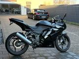 Kawasaki Ninja 250 R *1. Hand, Scheckheft gepflegt* - KAWASAKI NINJA H2