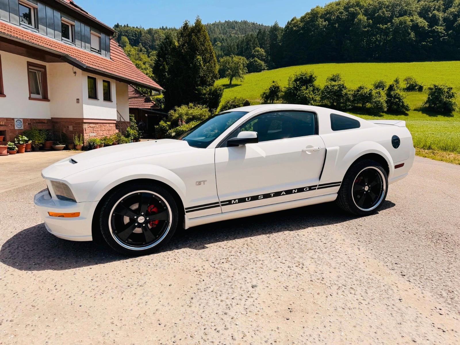Ford Mustang V6