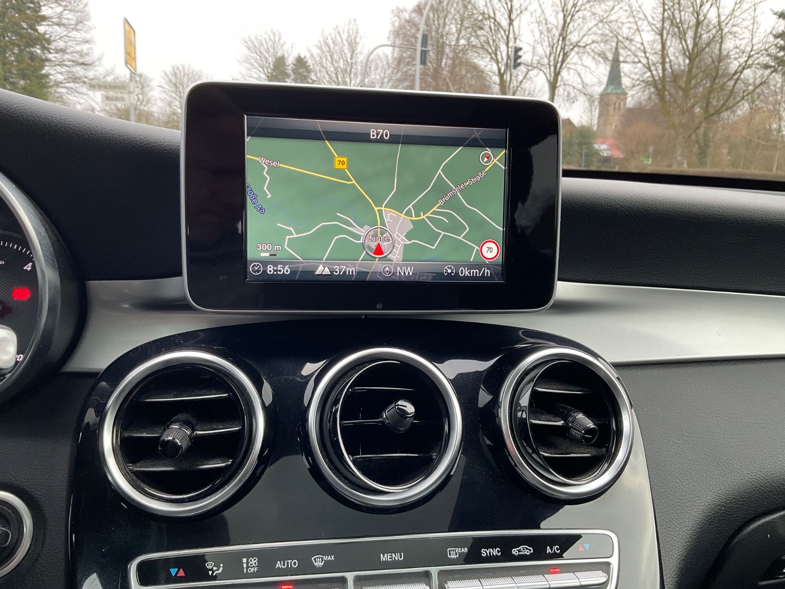 Fahrzeugabbildung Mercedes-Benz GLC 220 d 4MATIC Autom.AHK,Kamera,Distronic,LED