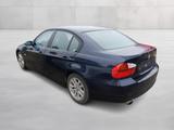 BMW 318i 2.0 16V Metallic - mit Benzin-Antrieb: Blau, Stoff, Metallic