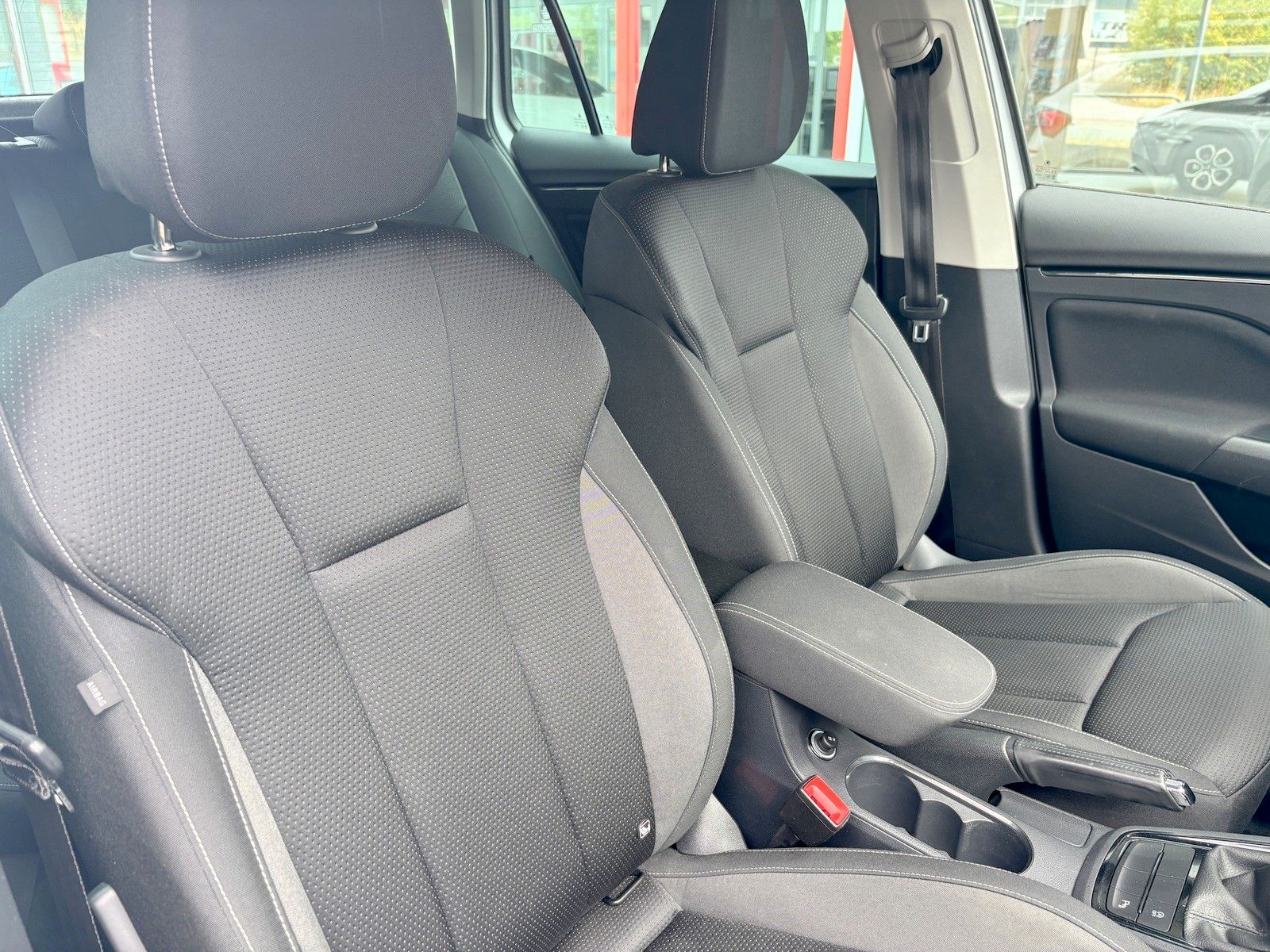 Fahrzeugabbildung SKODA Kamiq Tour 1.0 TSI +DSG +AHK +Kamera +Navi