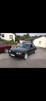 BMW e34 525i Sportlimousine individual - BMW 525: E34 525i