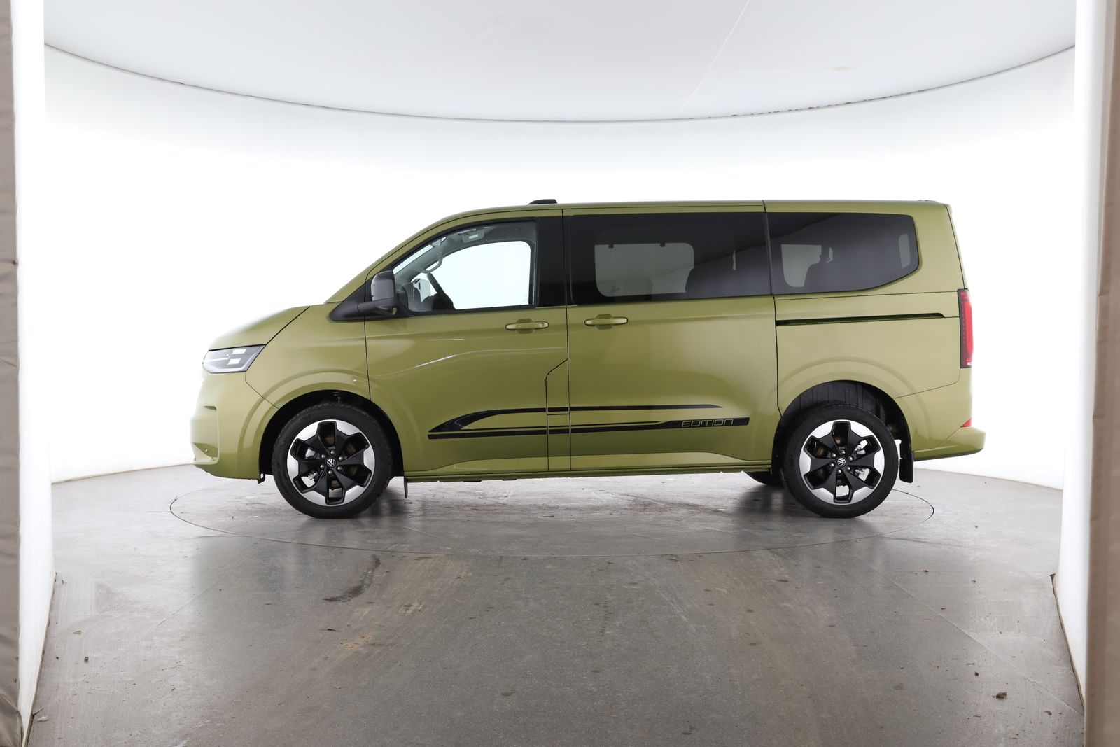 Volkswagen T7 Caravelle - Bild 3