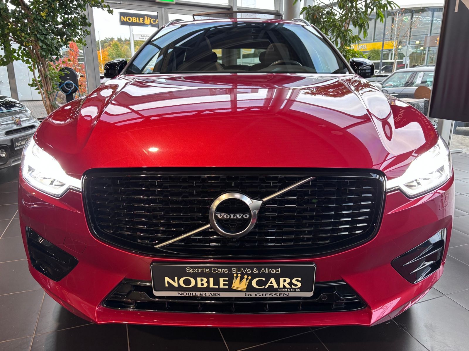 Fahrzeugabbildung Volvo XC60 R Design PANO LED NAVI ALU