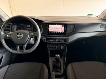 Volkswagen Polo - 11